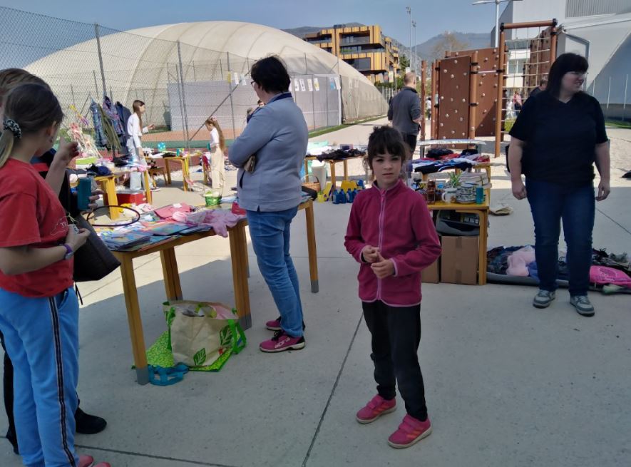 Garažna razprodaja 1